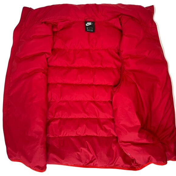 Nike Red Puffer Vest Men’s XXL Quilted Zip Front Logo Athletic Outerwear - Picture 3 of 9